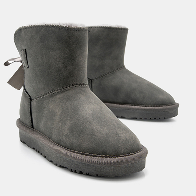 Zapatos MTNG con tecnología WATER REPELLENT, tratamiento repelente al agua